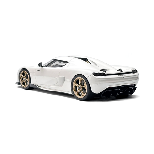1/18 Koenigsegg CC850