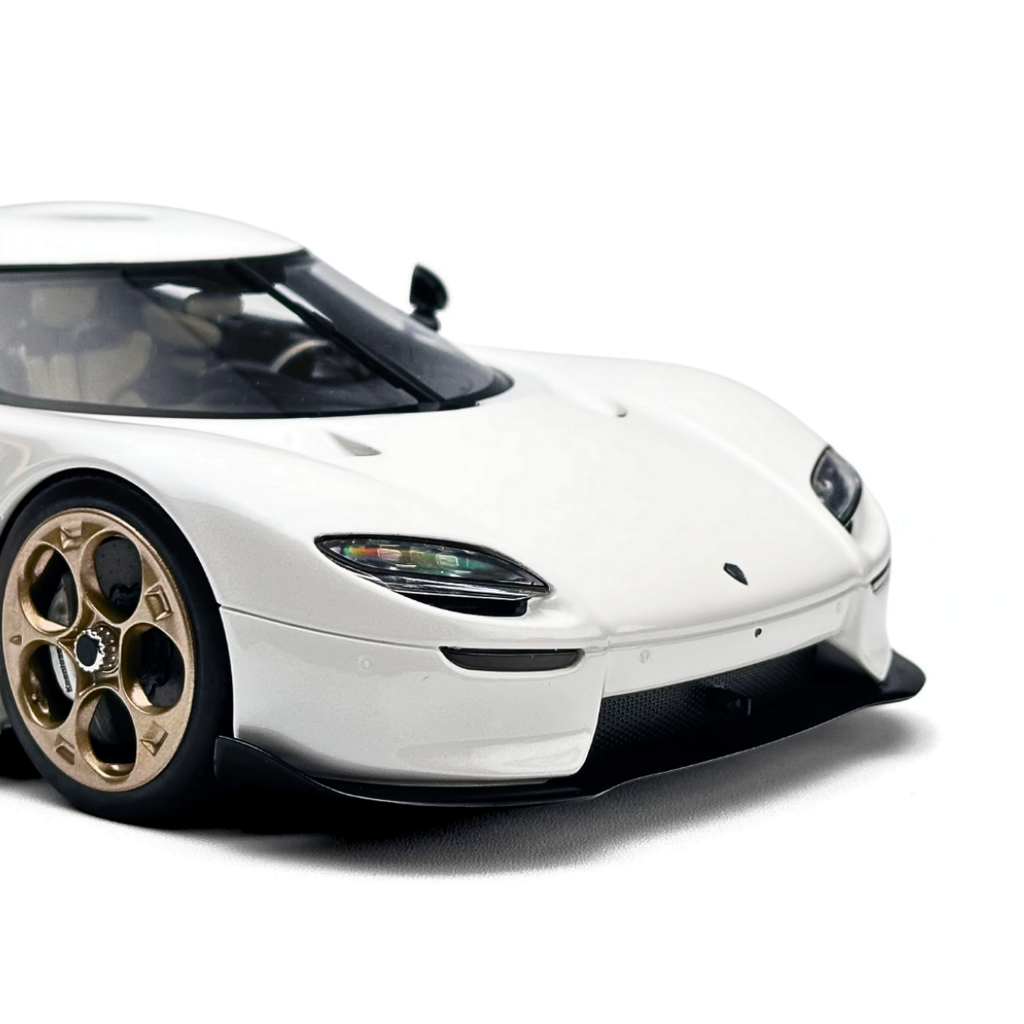 1/18 Koenigsegg CC850