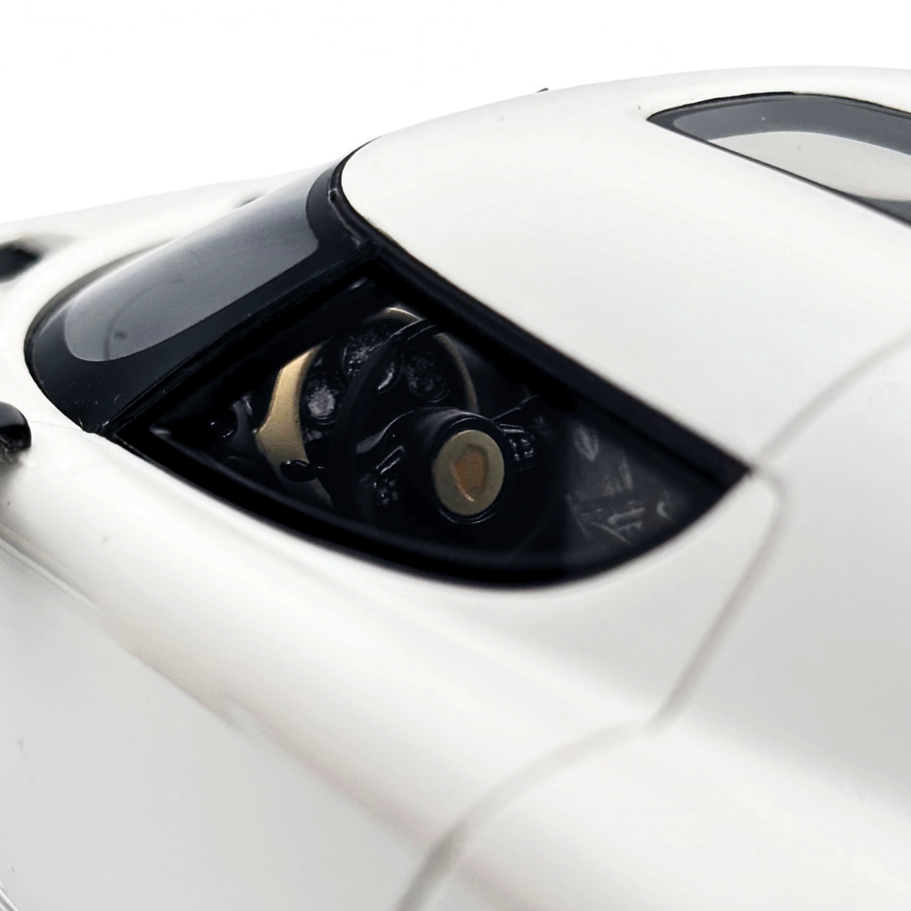 1/18 Koenigsegg CC850