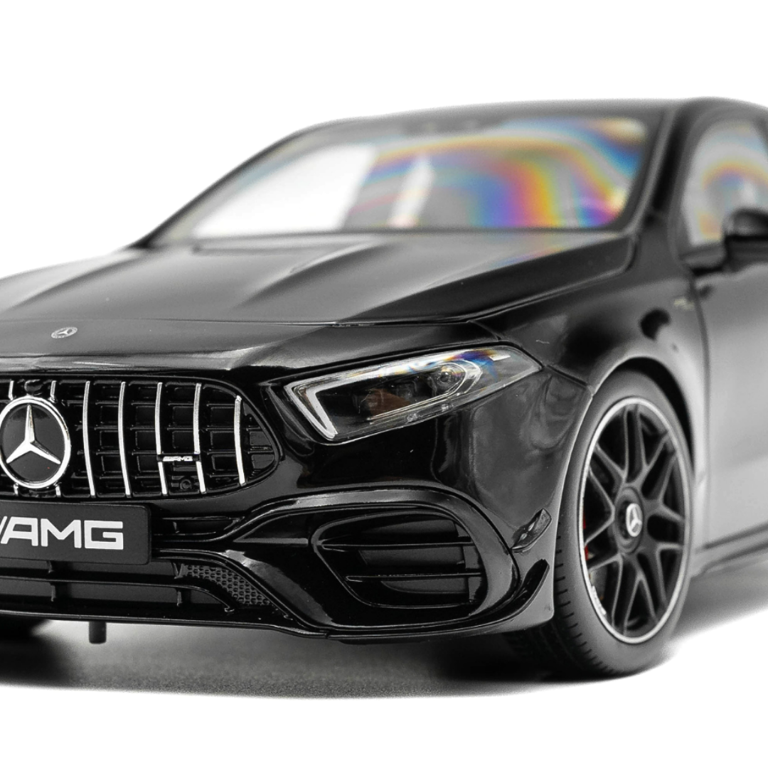 1/18 Mercedes Benz AMG A45s