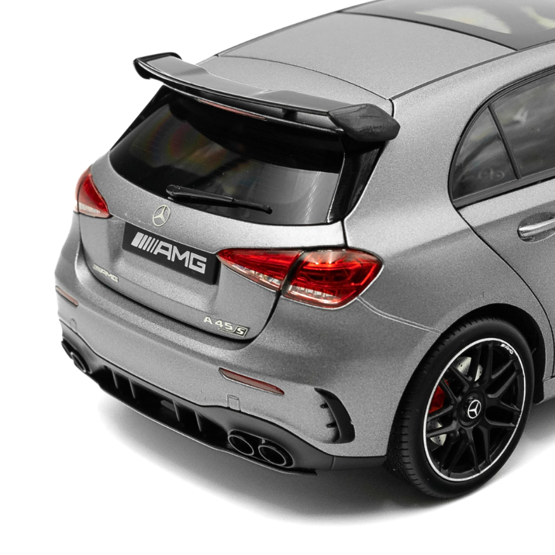 1/18 Mercedes Benz AMG A45s