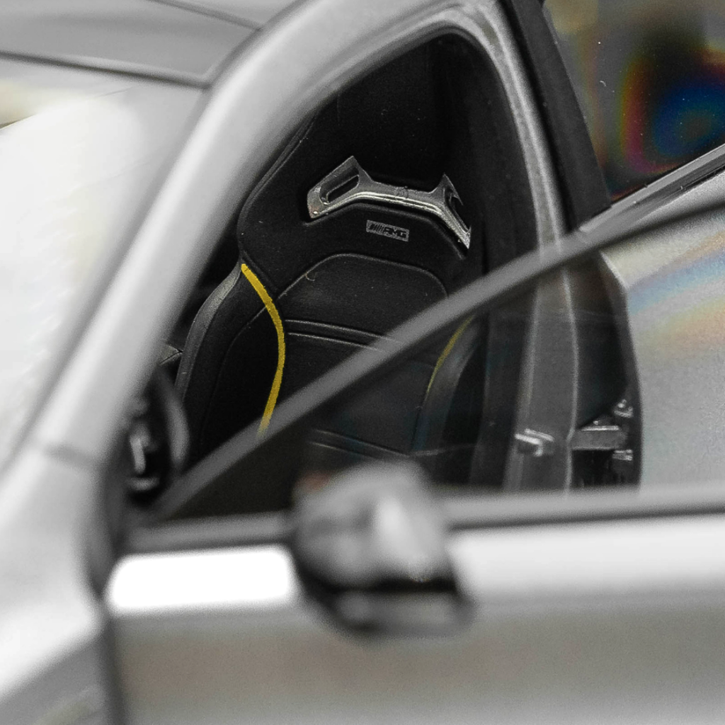 1/18 Mercedes Benz AMG A45s