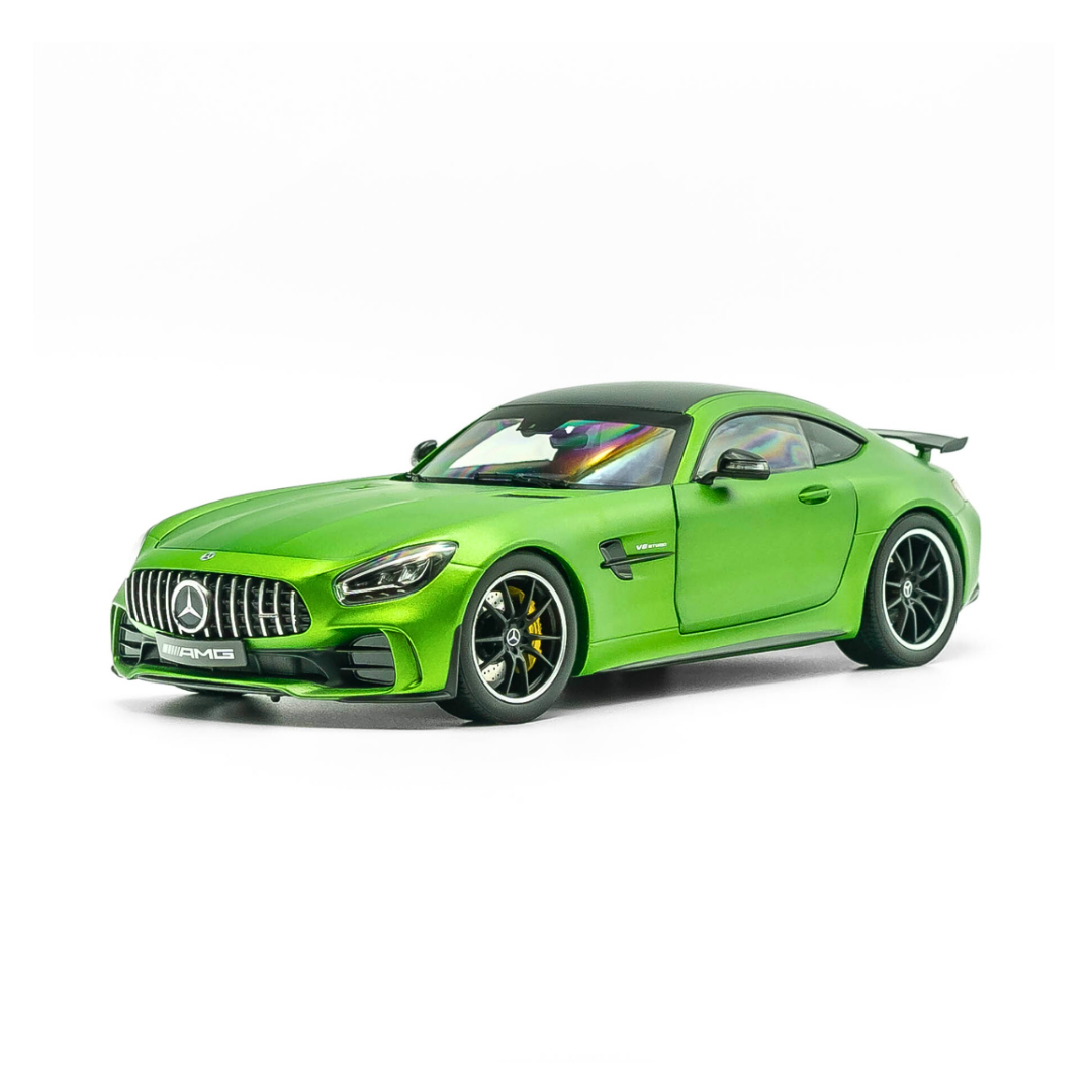 1/18 Mercedes Benz AMG GTR