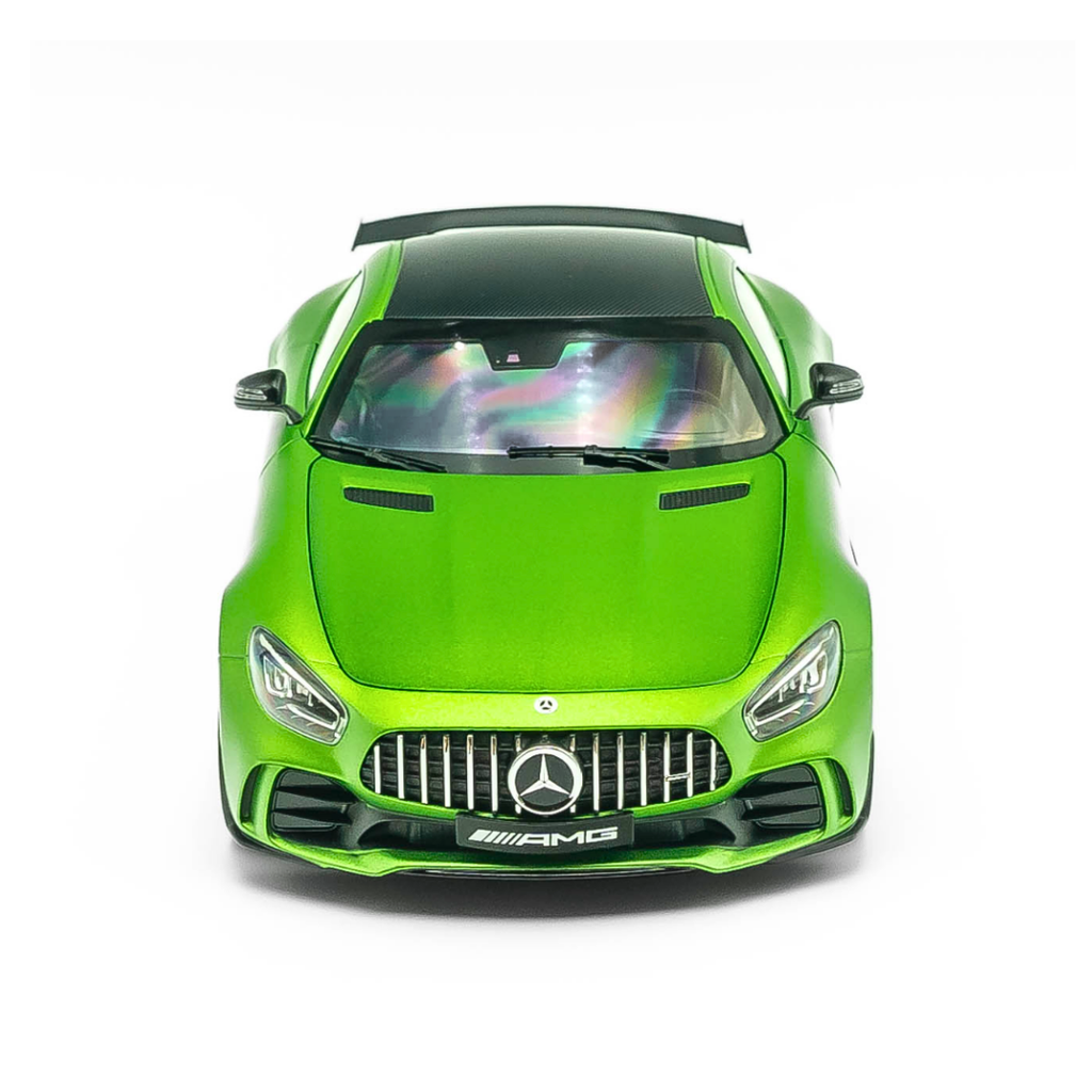 1/18 Mercedes Benz AMG GTR