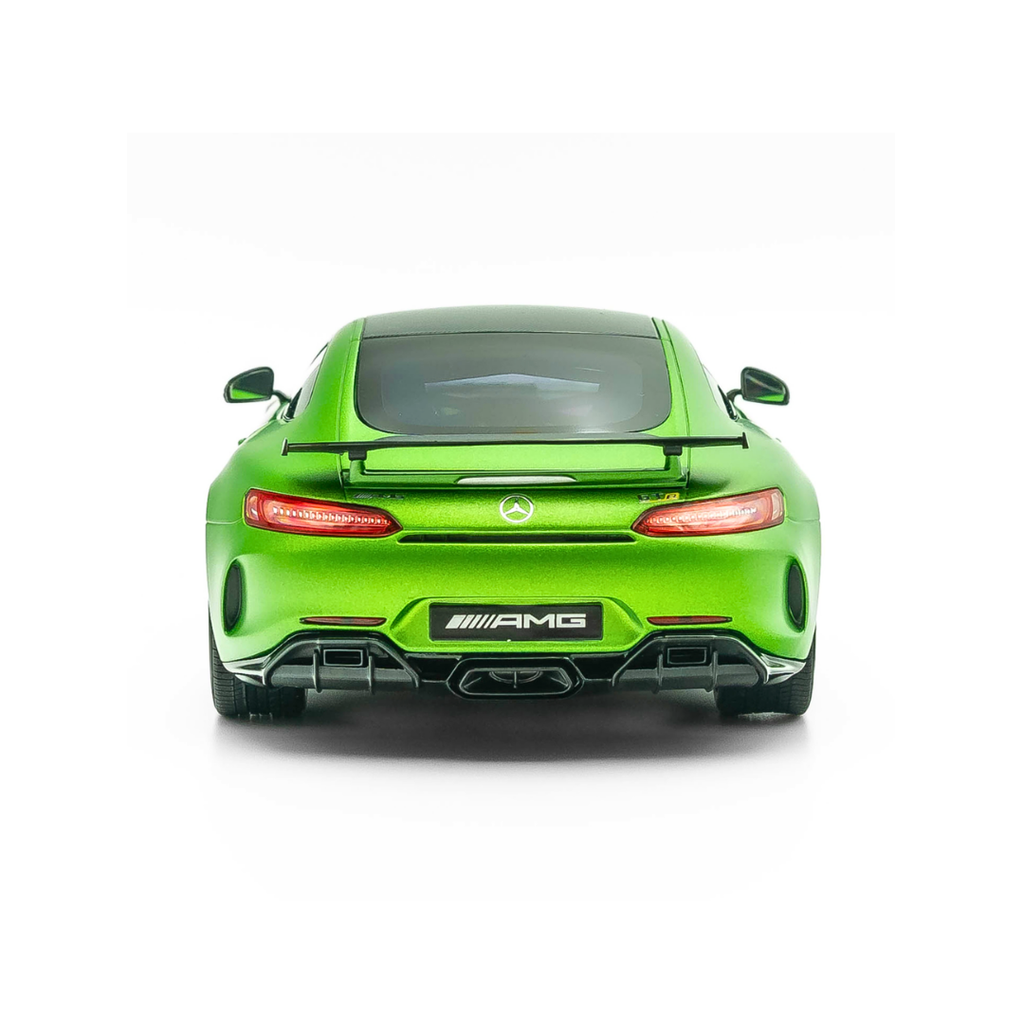 1/18 Mercedes Benz AMG GTR