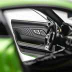 1/18 Mercedes Benz AMG GTR