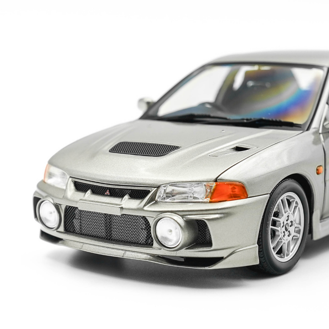 1/18 Mitsubishi Lancer Evolution IV