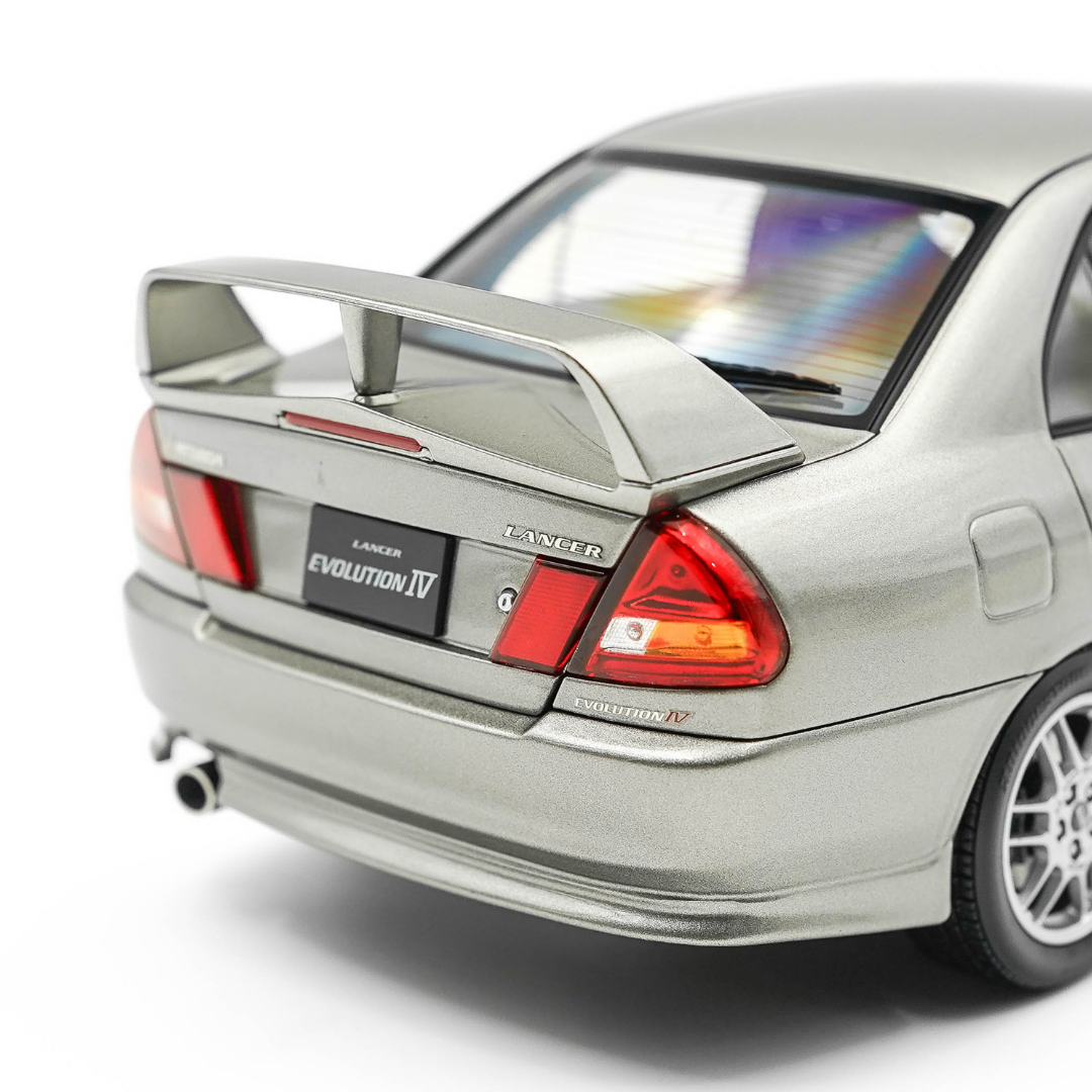 1/18 Mitsubishi Lancer Evolution IV