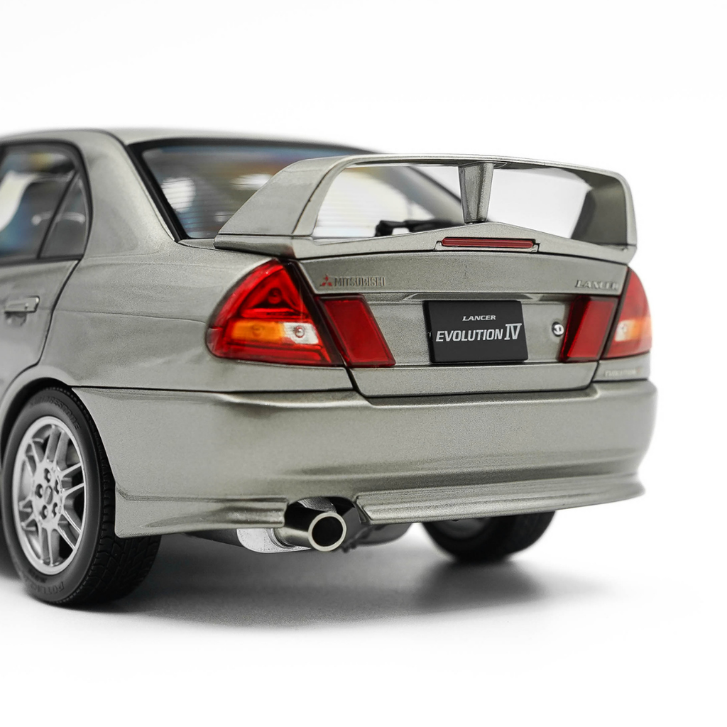 1/18 Mitsubishi Lancer Evolution IV
