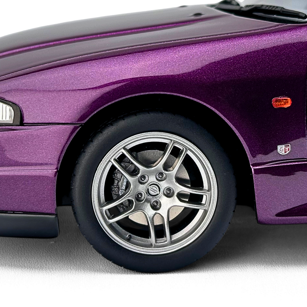 1/18 Nissan Skyline GT-R R33 V-Spec