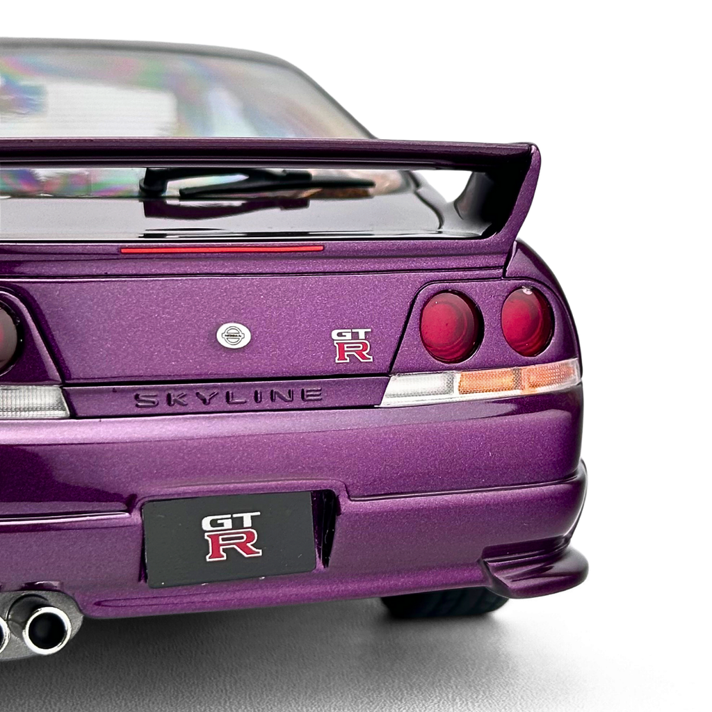 1/18 Nissan Skyline GT-R R33 V-Spec
