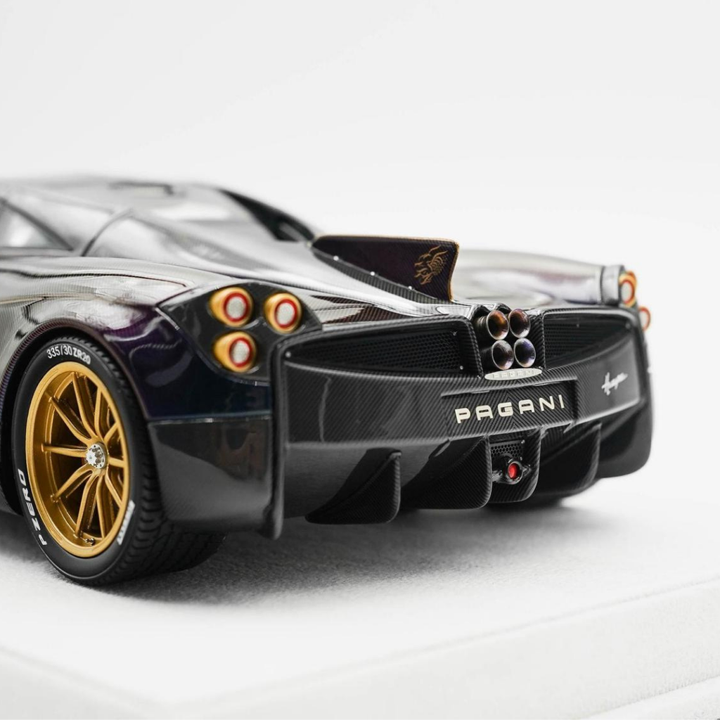 1/18 Pagani Huayra Dinastia