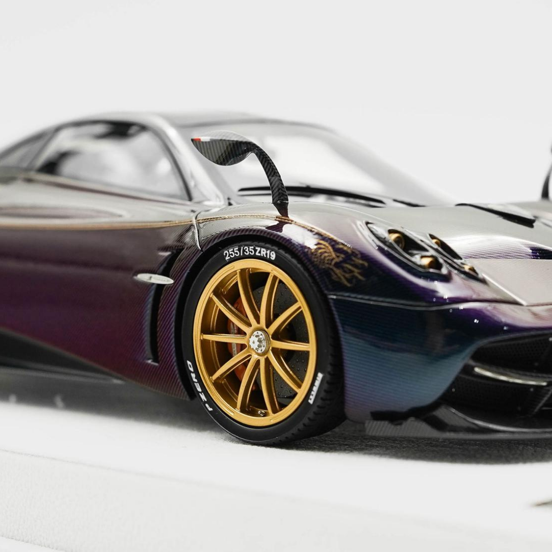 1/18 Pagani Huayra Dinastia