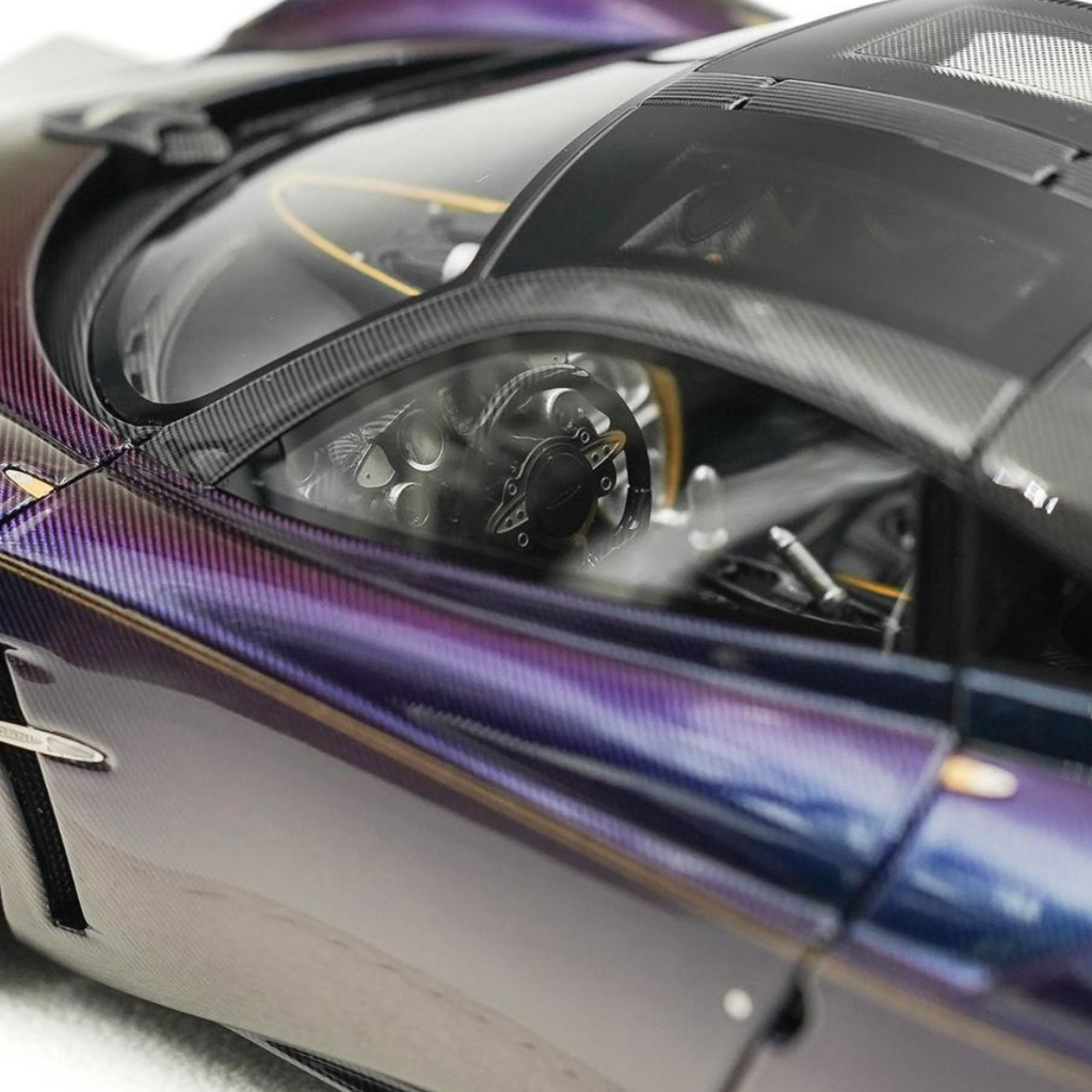 1/18 Pagani Huayra Dinastia