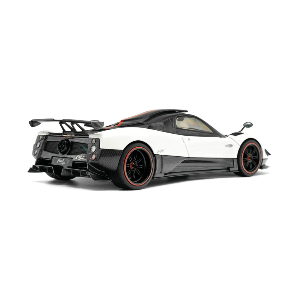1/18 Pagani Zonda Cinque Coupe