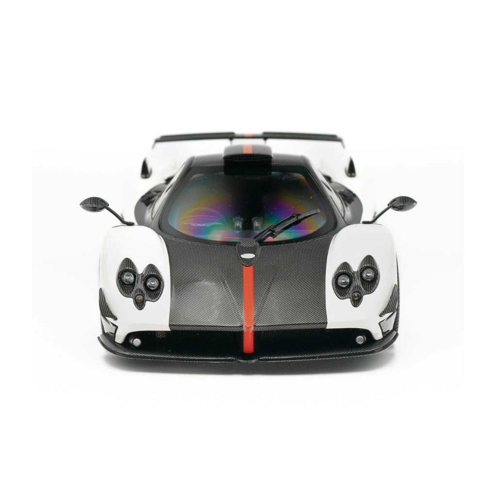 1/18 Pagani Zonda Cinque Coupe