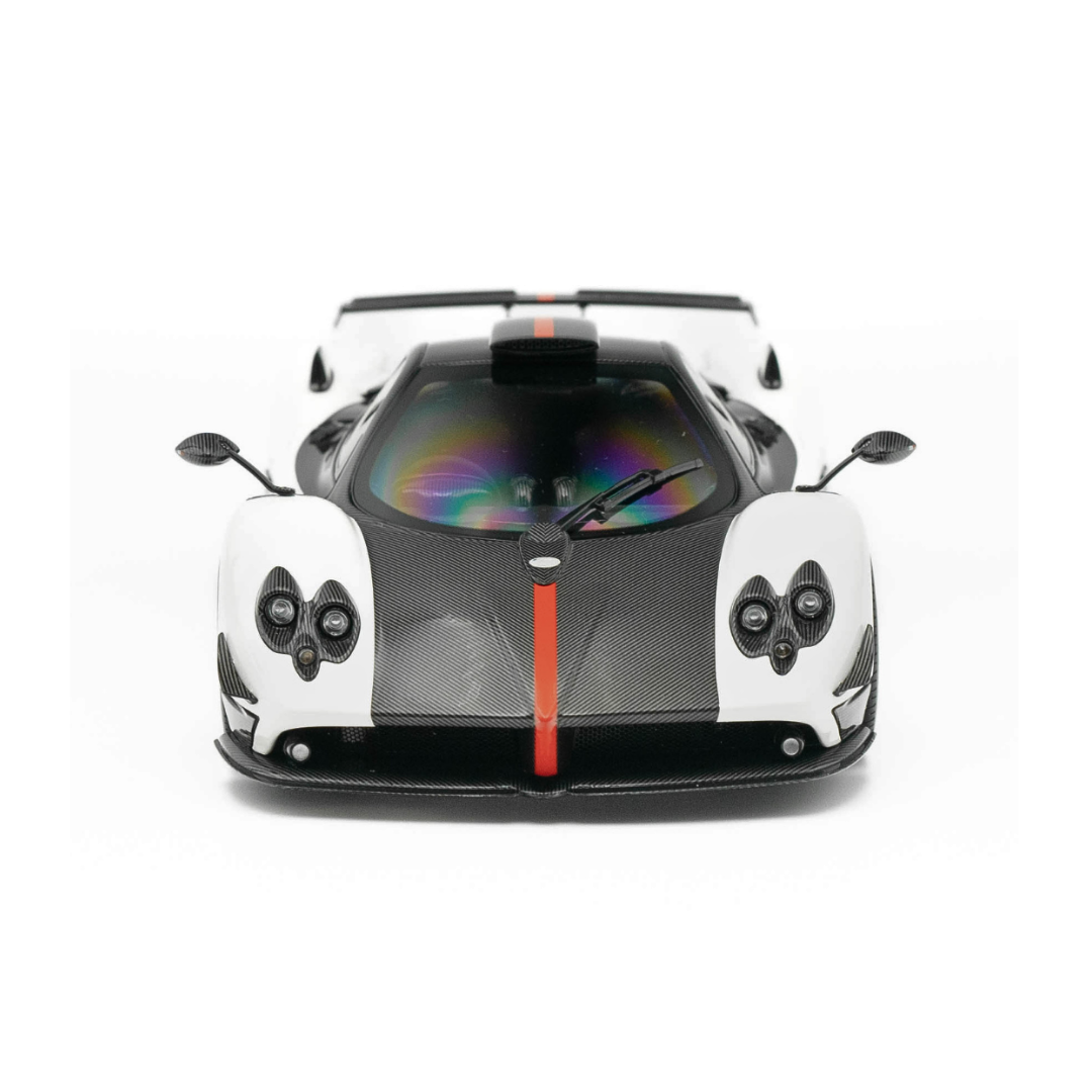 1/18 Pagani Zonda Cinque Coupe