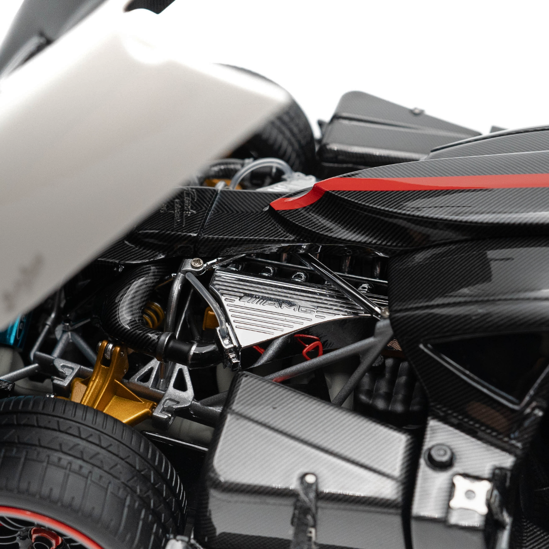 1/18 Pagani Zonda Cinque Coupe