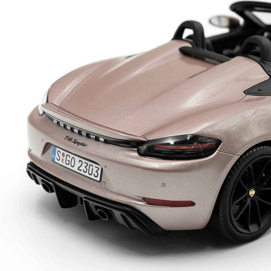 1/18 Porsche 718 Spyder