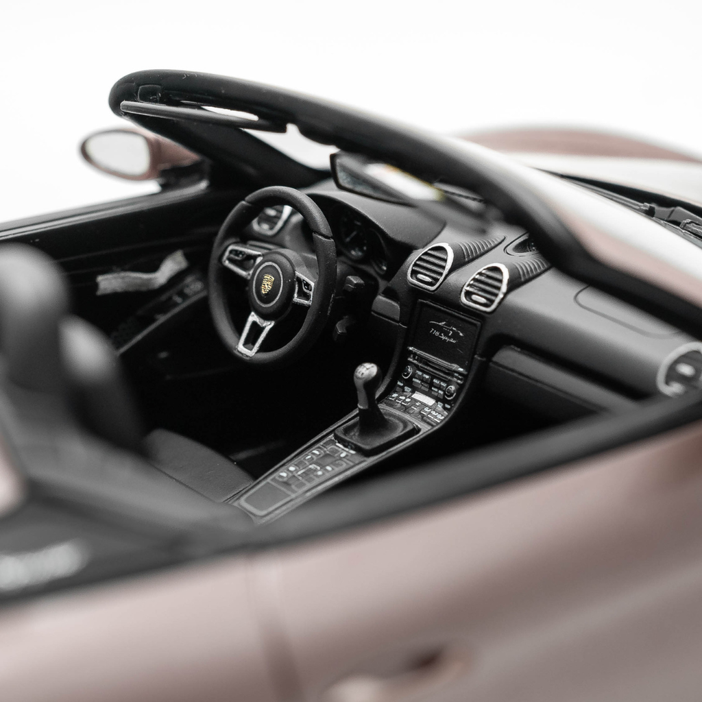 1/18 Porsche 718 Spyder