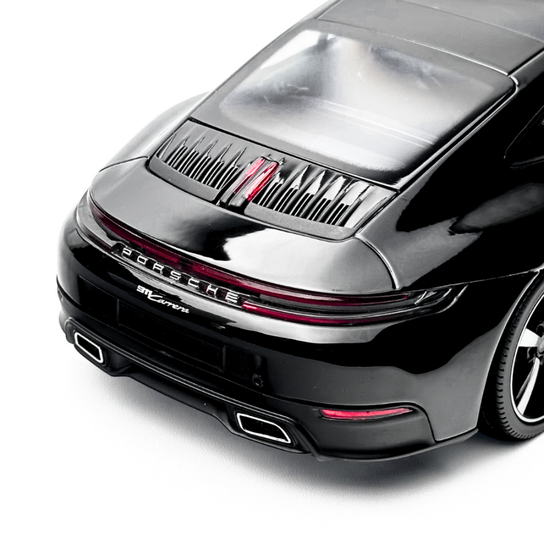1/18 Porsche 911 Carrera 2024