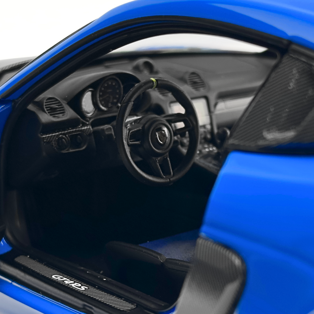1/18 Porsche Cayman GT4 RS 2024