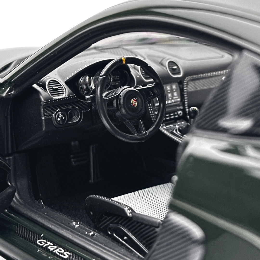 1/18 Porsche Cayman GT4 RS 2023