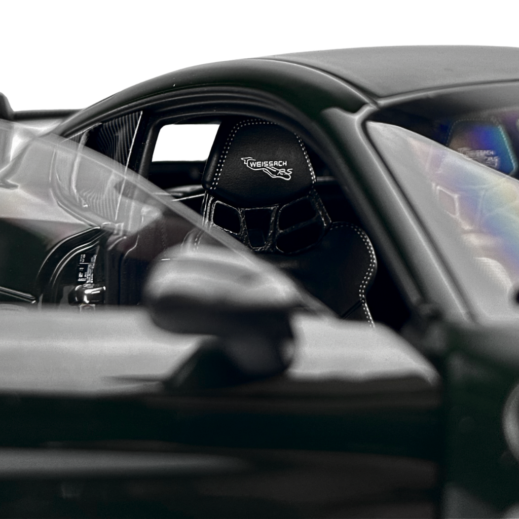 1/18 Porsche Cayman GT4 RS 2023