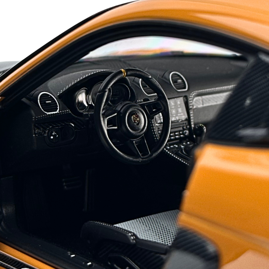 1/18 Porsche Cayman GT4 RS 2023