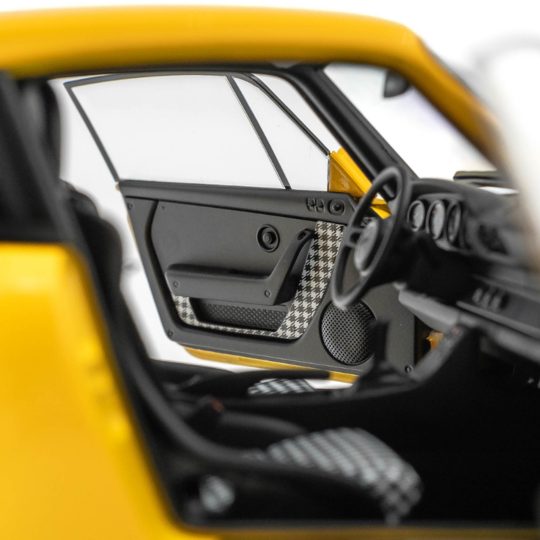 1/18 Porsche RUF