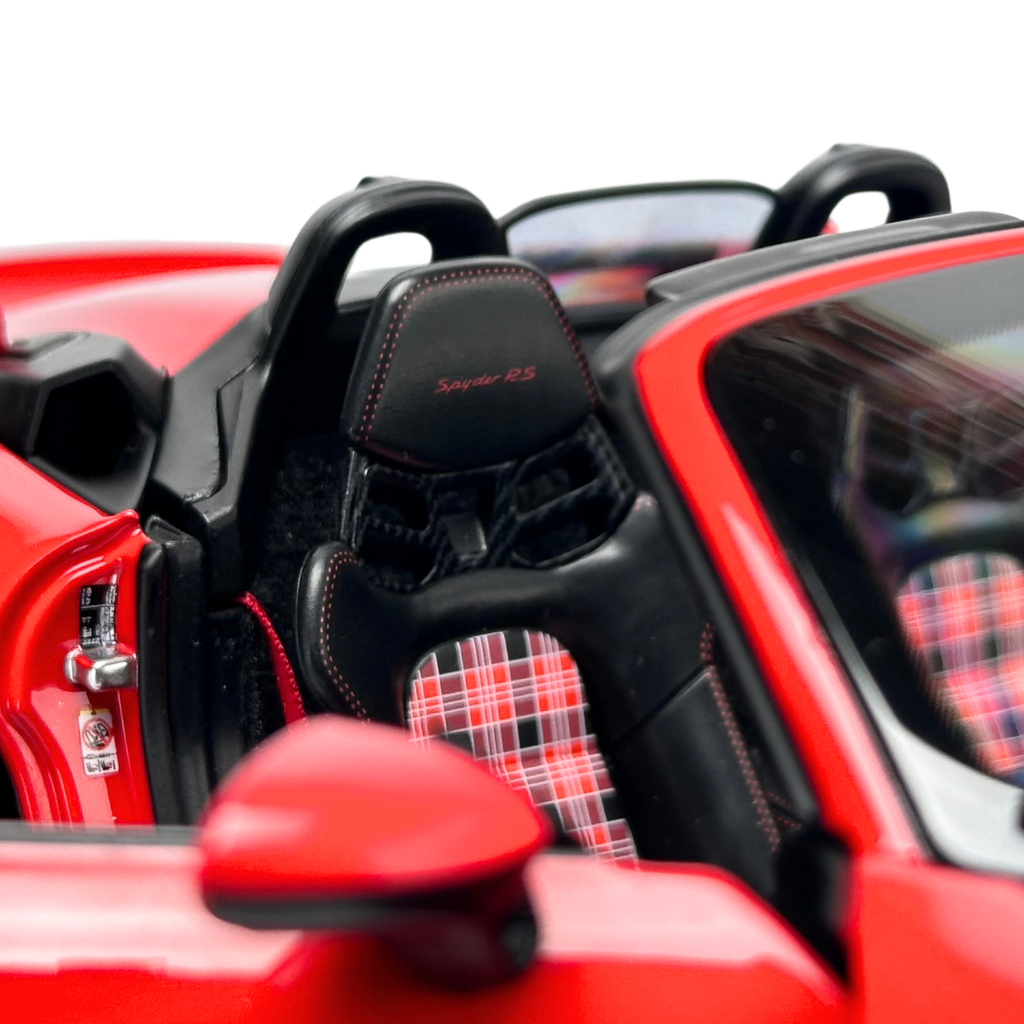 1/18 Porsche 718 Spyder RS 2023