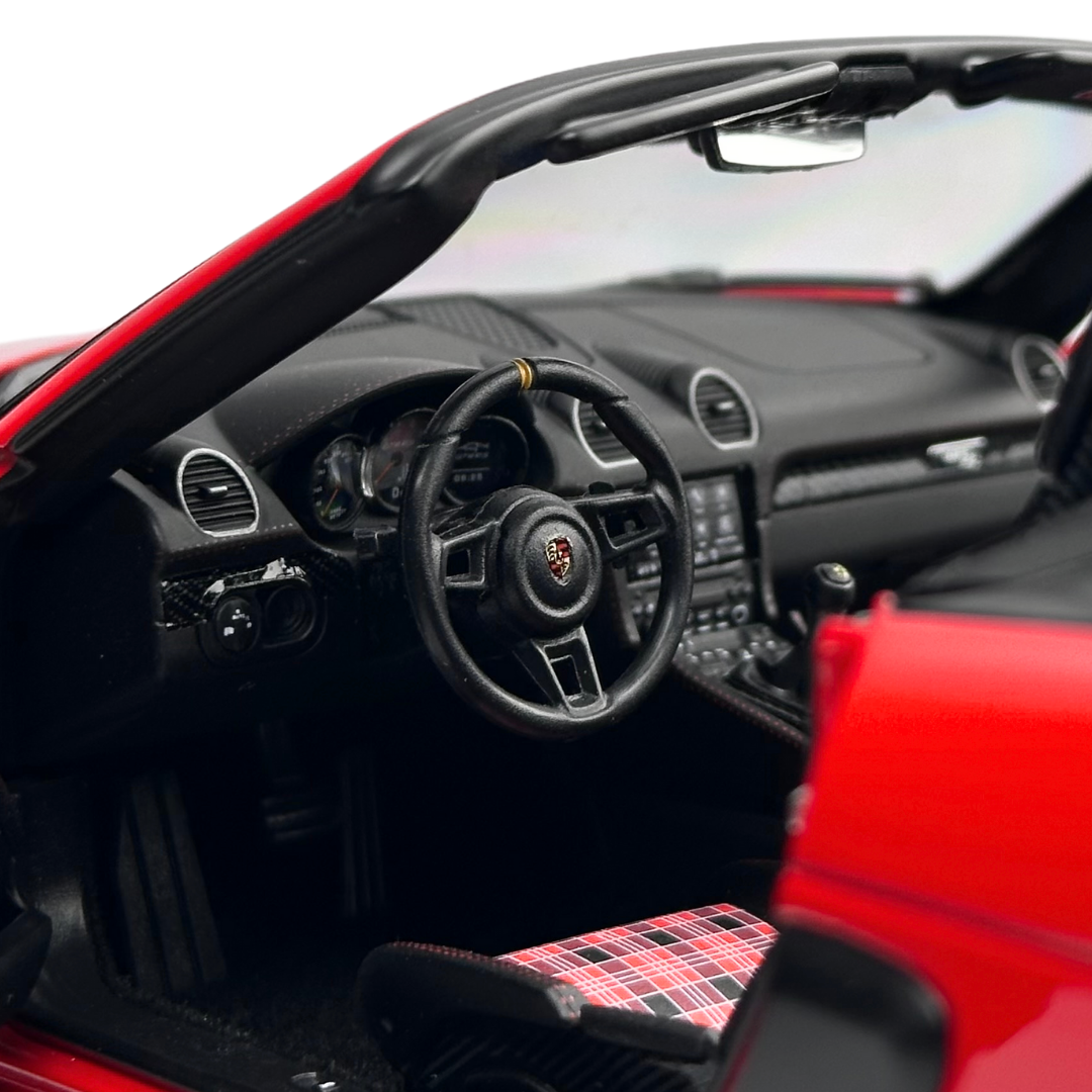 1/18 Porsche 718 Spyder RS 2023