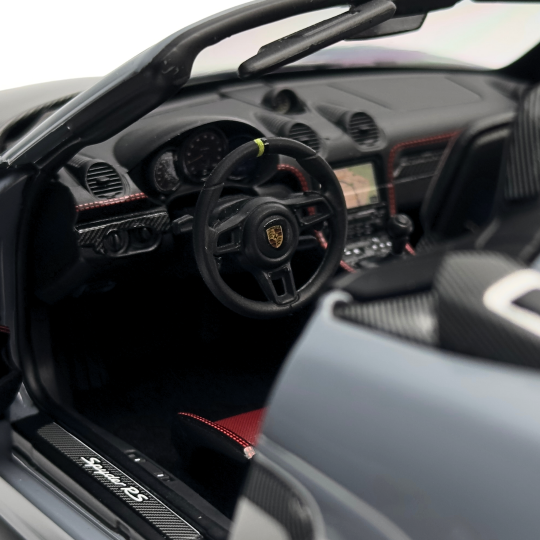 1/18 Porsche Spyder RS 2024