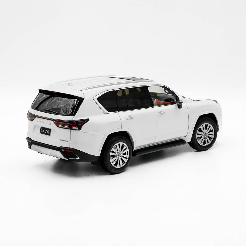 Lexus LX600