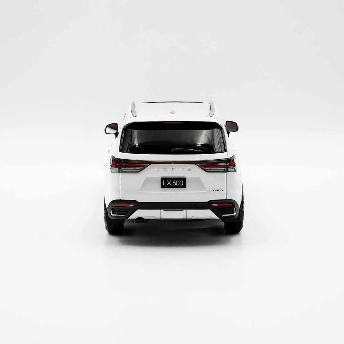 Lexus LX600