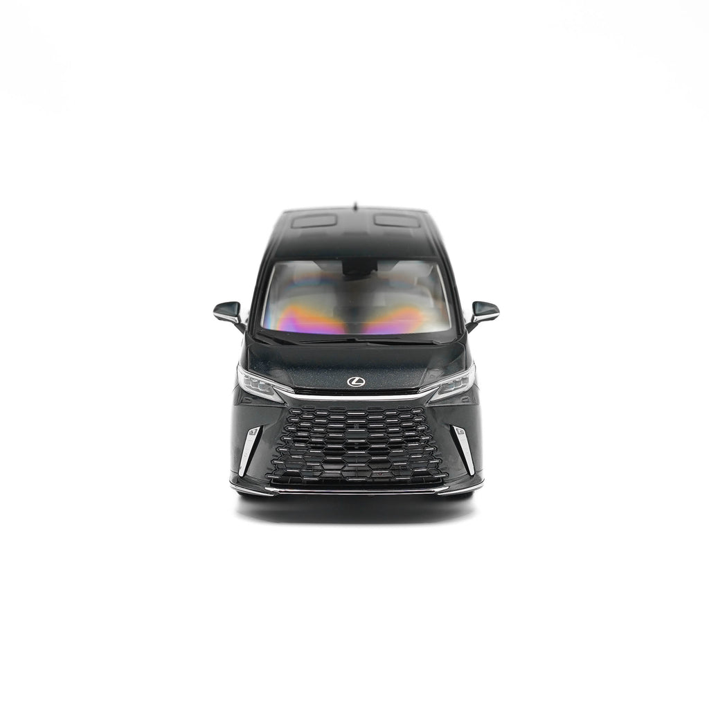 Lexus LM 500h Collectors Edition