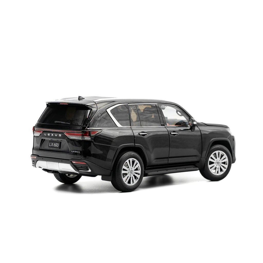 Lexus LX600