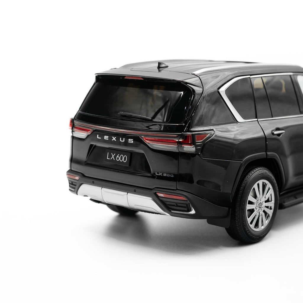 Lexus LX600